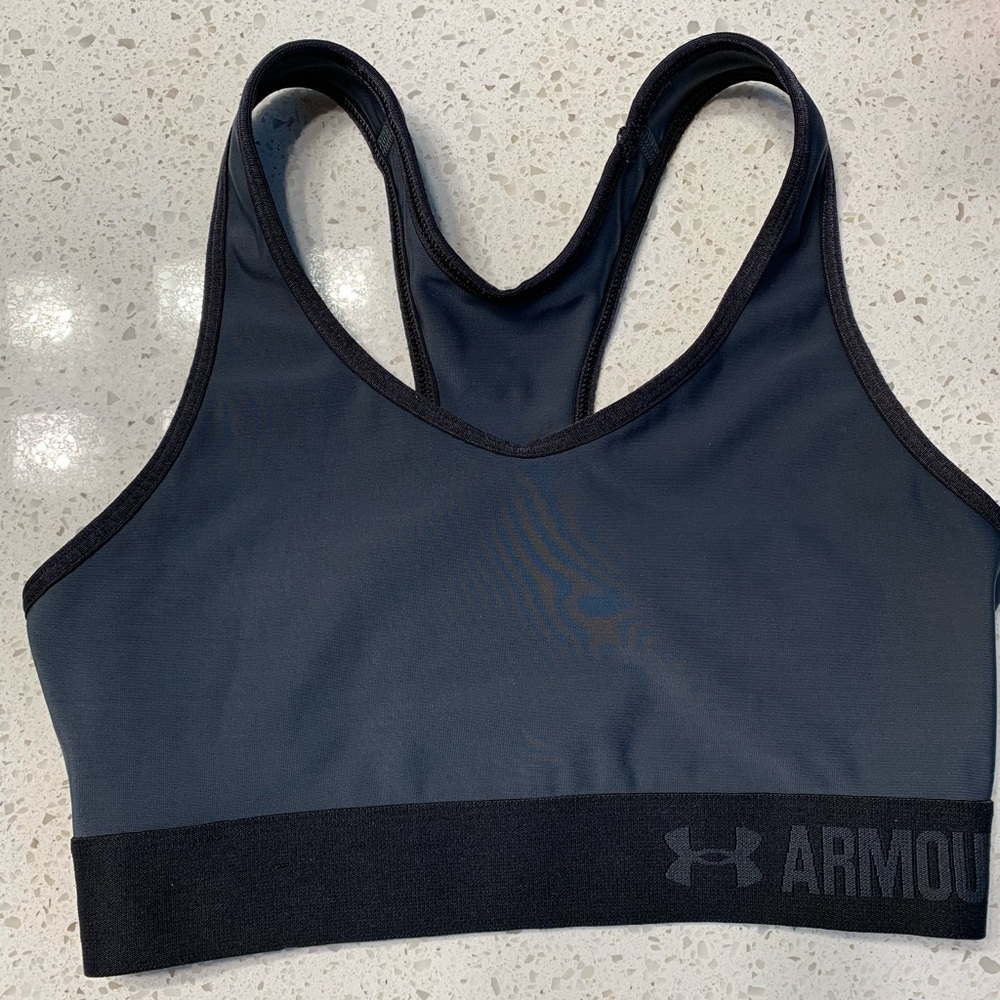 Underarmour sports bra size xs